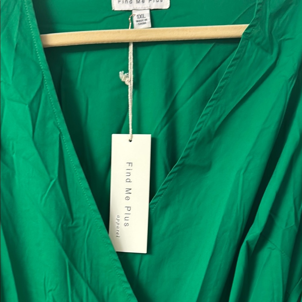 Find Me Plus size 1XL Green Puff Sleeve Wrap Dress boutique NWT - Picture 3 of 3